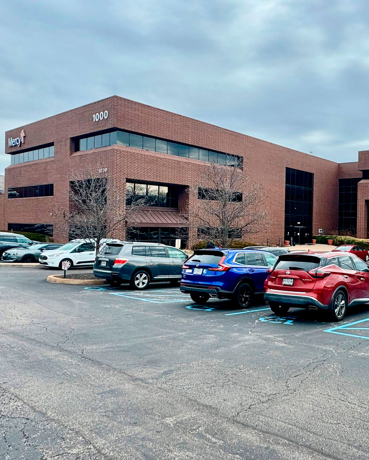  https://vitalskinderm.com/wp-content/uploads/2023/10/VitalSkin-Dermatology-St.-Louis-Des-Peres-2-e1777061748190.jpg 