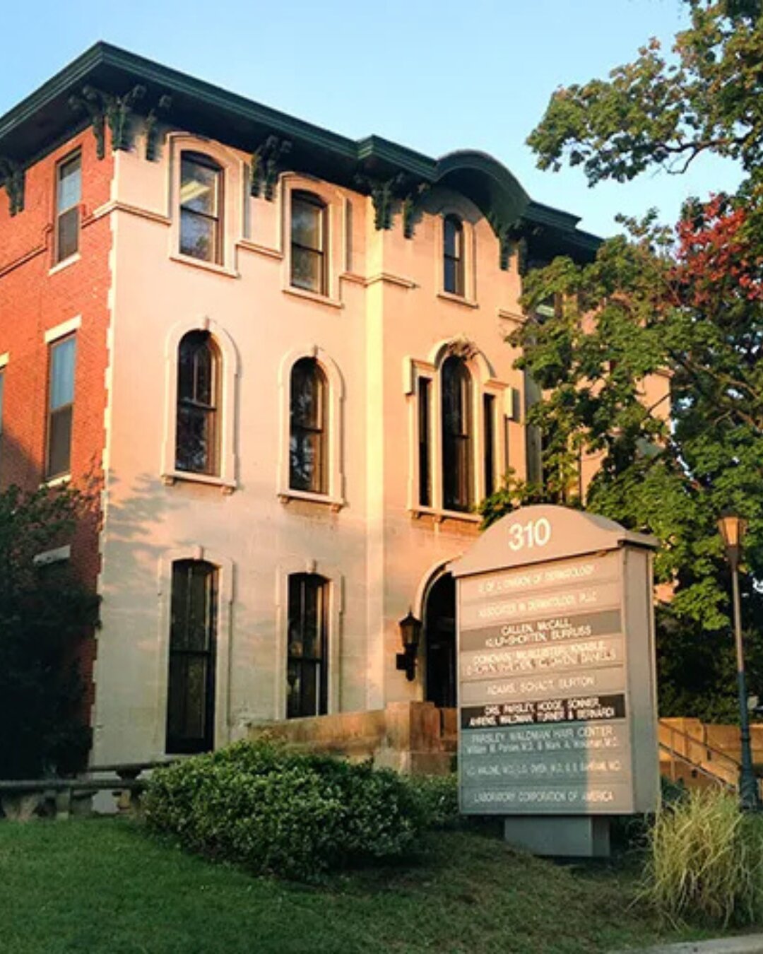  https://vitalskinderm.com/wp-content/uploads/2024/03/downtown-KY-VSD.jpg 